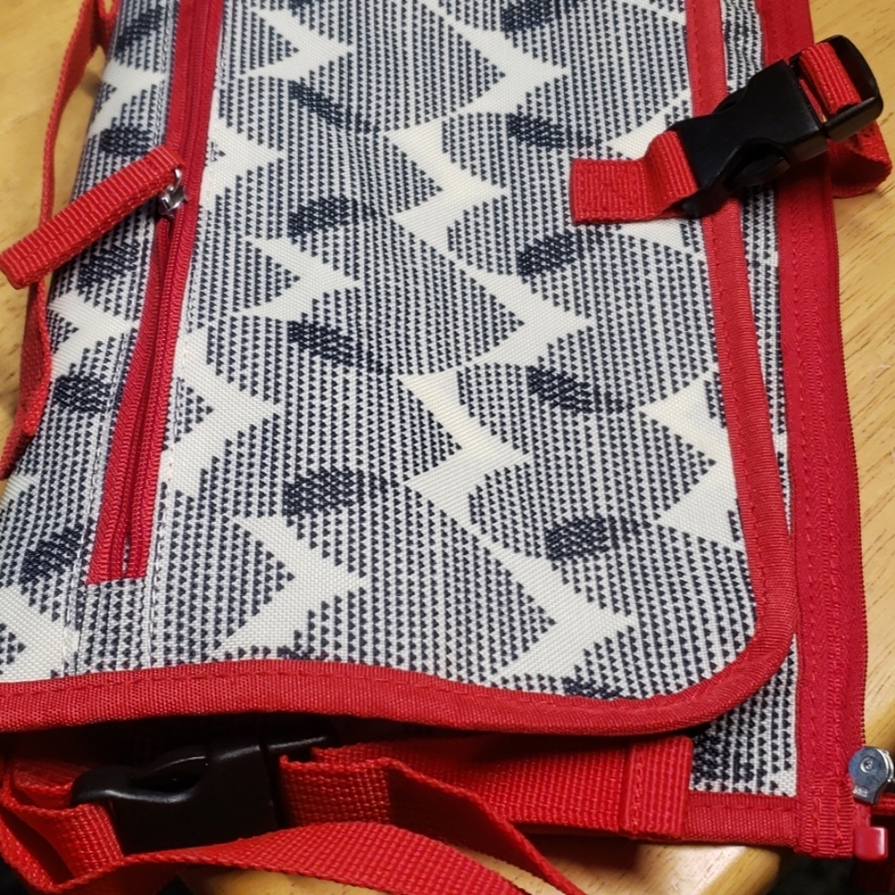 STOCKING STUFFER Skip Hop Makeup  Accessories Travel Bag - Picture 8 of 8